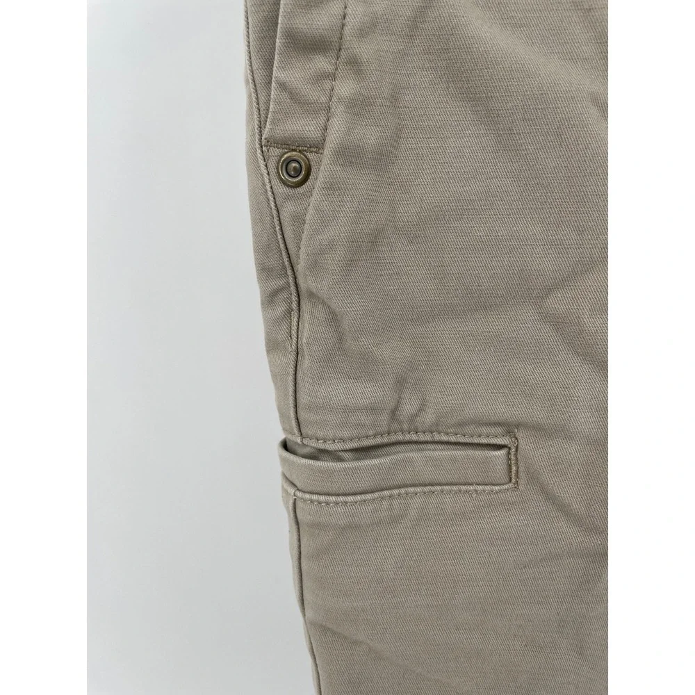Duluth Trading Co Relaxed Fit Shorts Mens 44 Khaki Tan‎ Utility Stretch